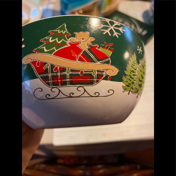 Holiday/winter theme Cheese ball or dip bowl with spreader-like new - Picture 2 of 3